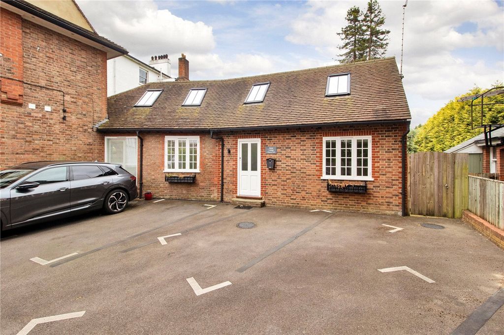 Property photo 1 of 11 External