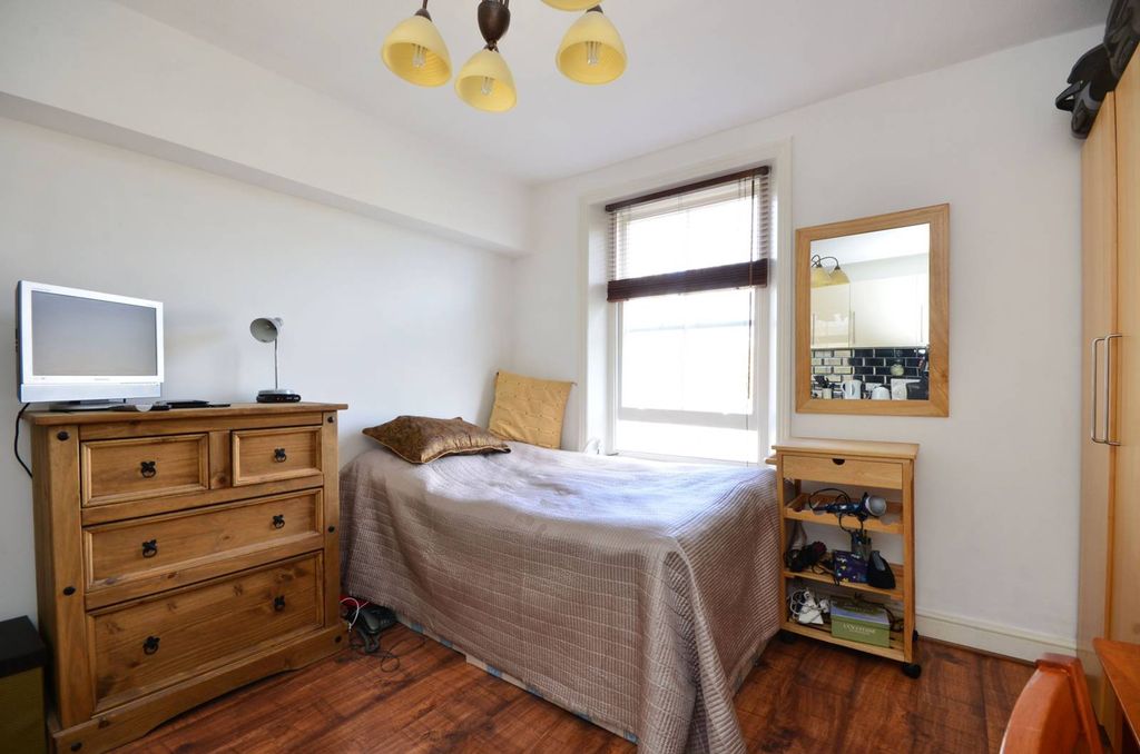 Property photo 1 of 3