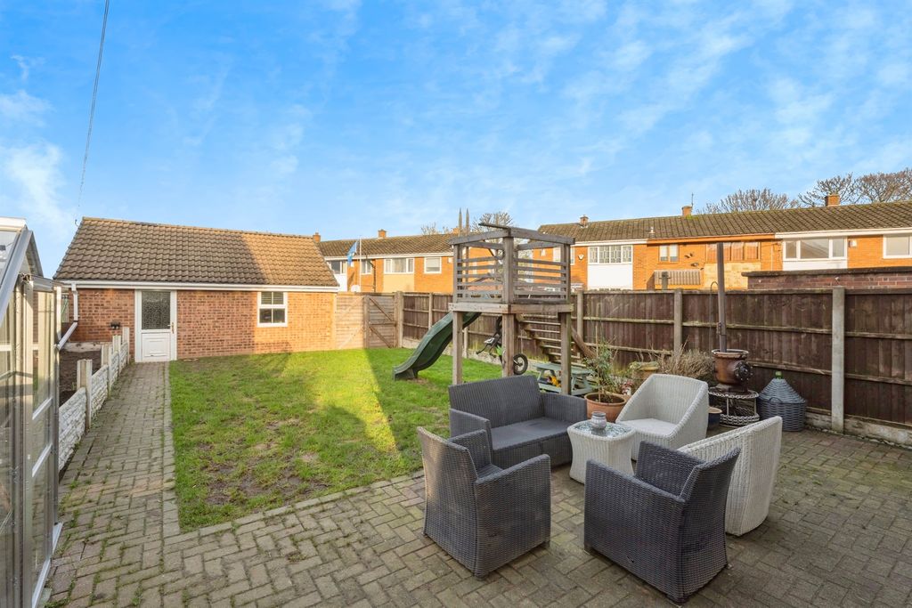 Property photo 3 of 18