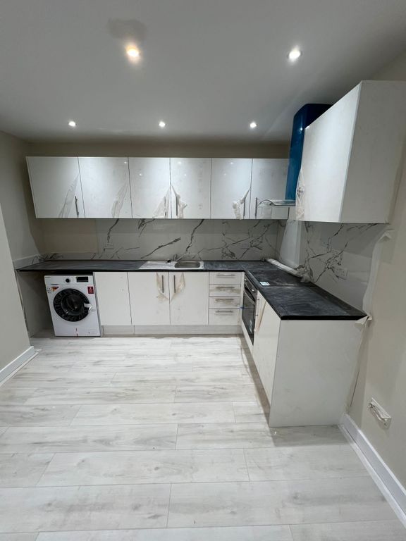 Property photo 2 of 12 Photo 6