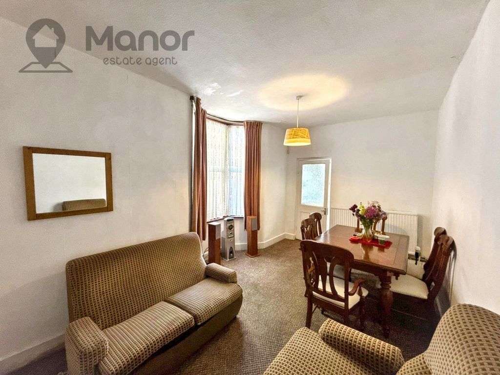 Property photo 3 of 13 Dining Room