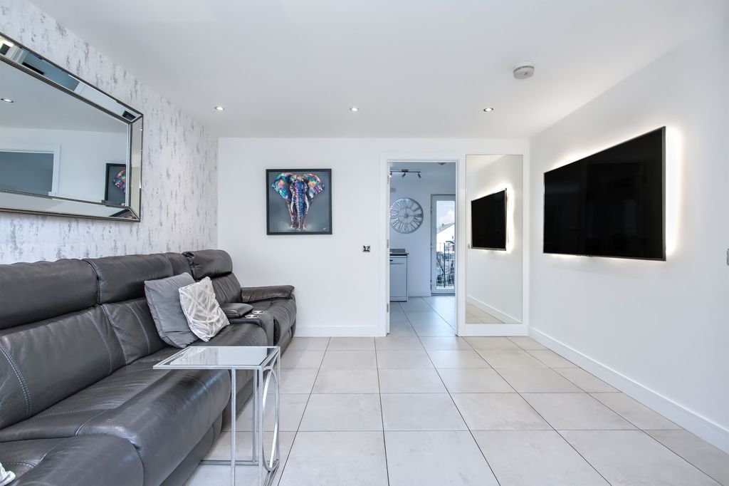 Property photo 3 of 12 Property Image 3