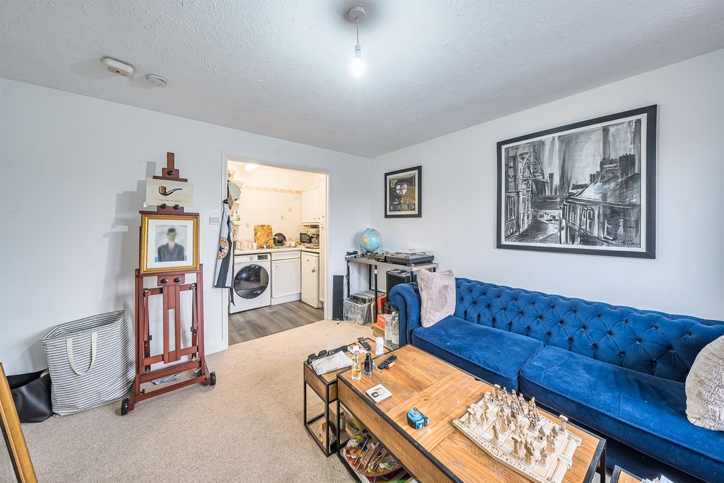 Property photo 3 of 10