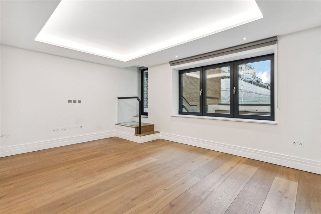 Property photo 3 of 5