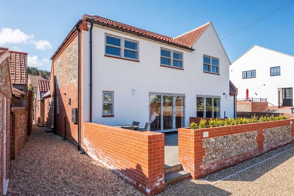 Property photo 1 of 31