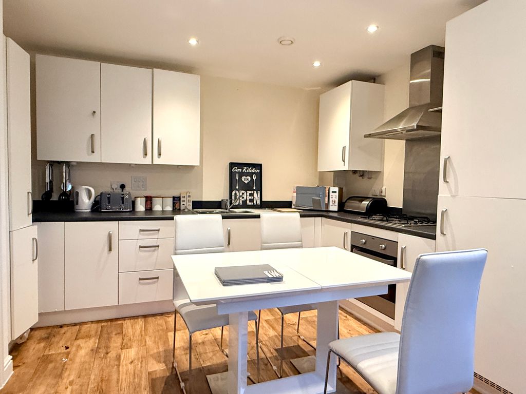 Property photo 3 of 16 Lounge/ Diner