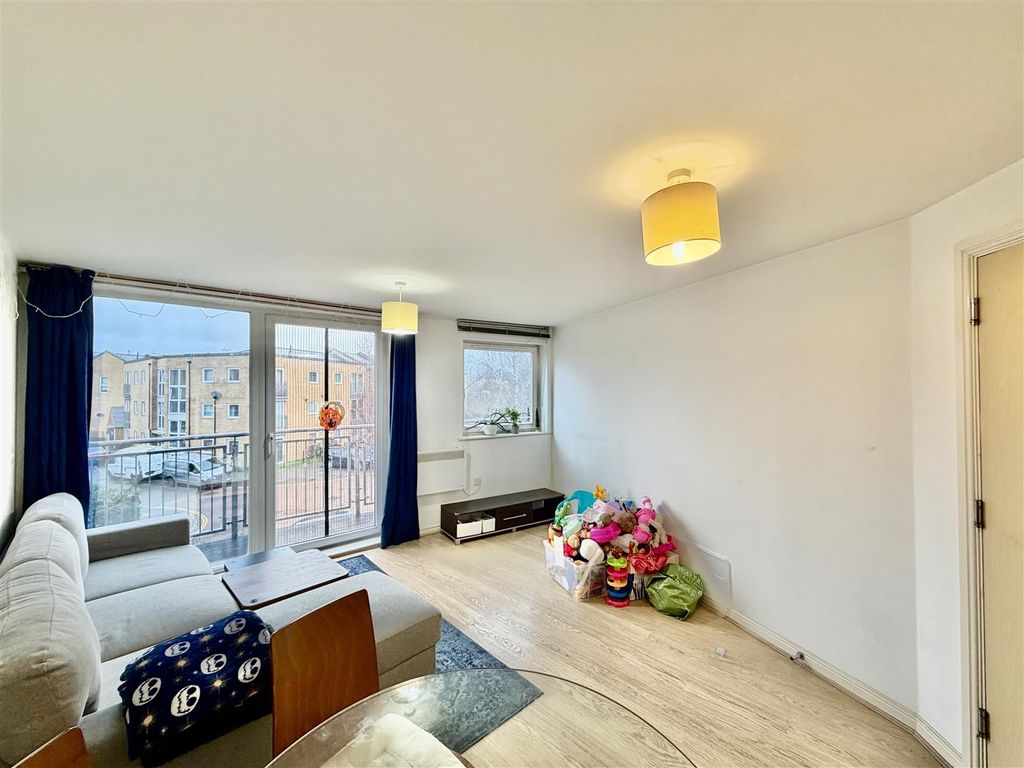 Property photo 1 of 6 Reception Room