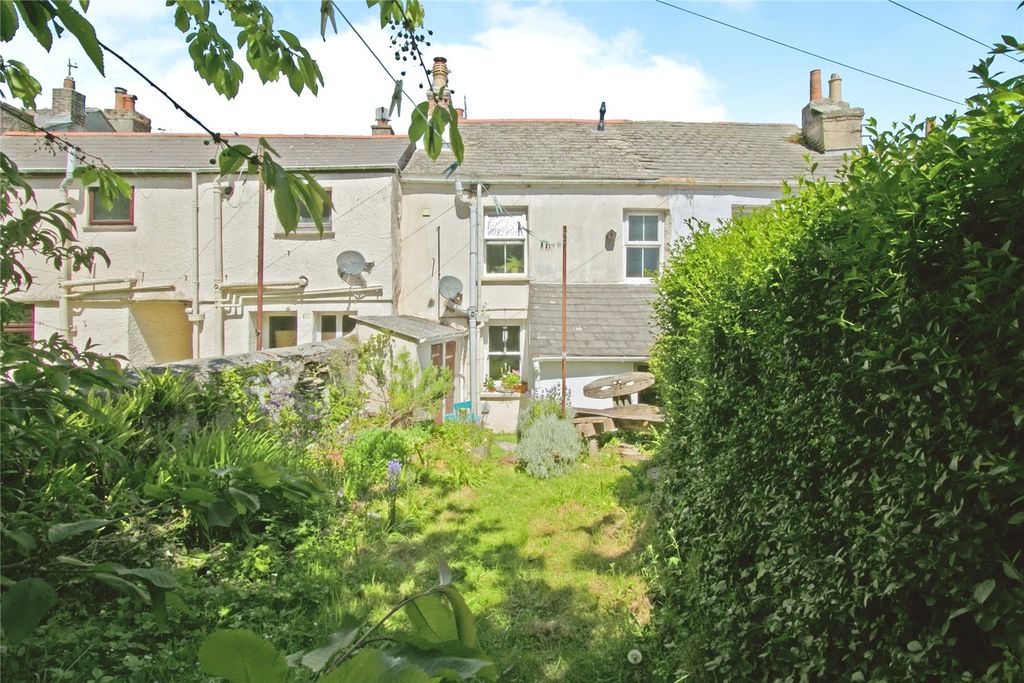 Property photo 3 of 13 Rear Gardens