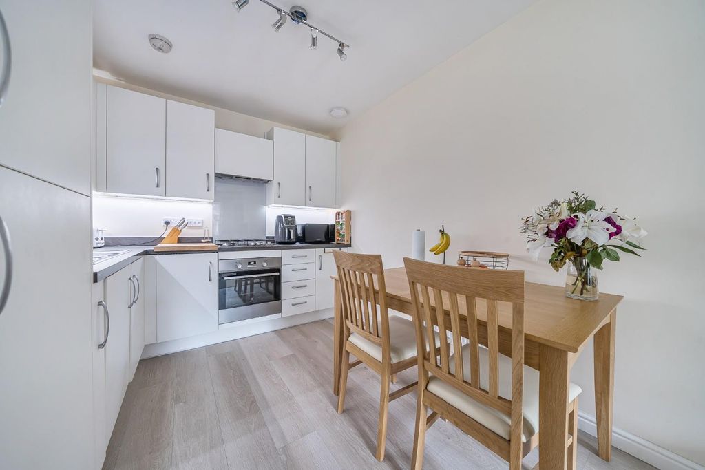 Property photo 2 of 12 1-69140F6E3Bca6-1377007-4-69131Ab768939-1.Jpg