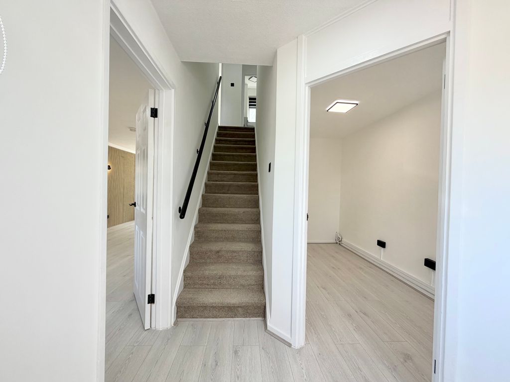 Property photo 2 of 44