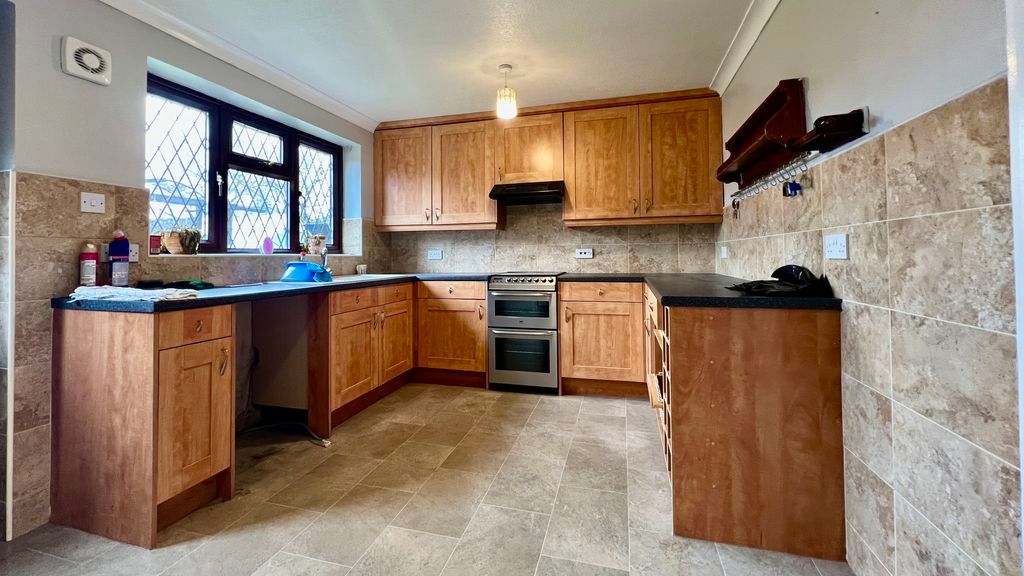 Property photo 3 of 13 Photo 2