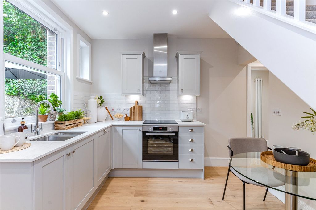 Property photo 2 of 16 Kitchen