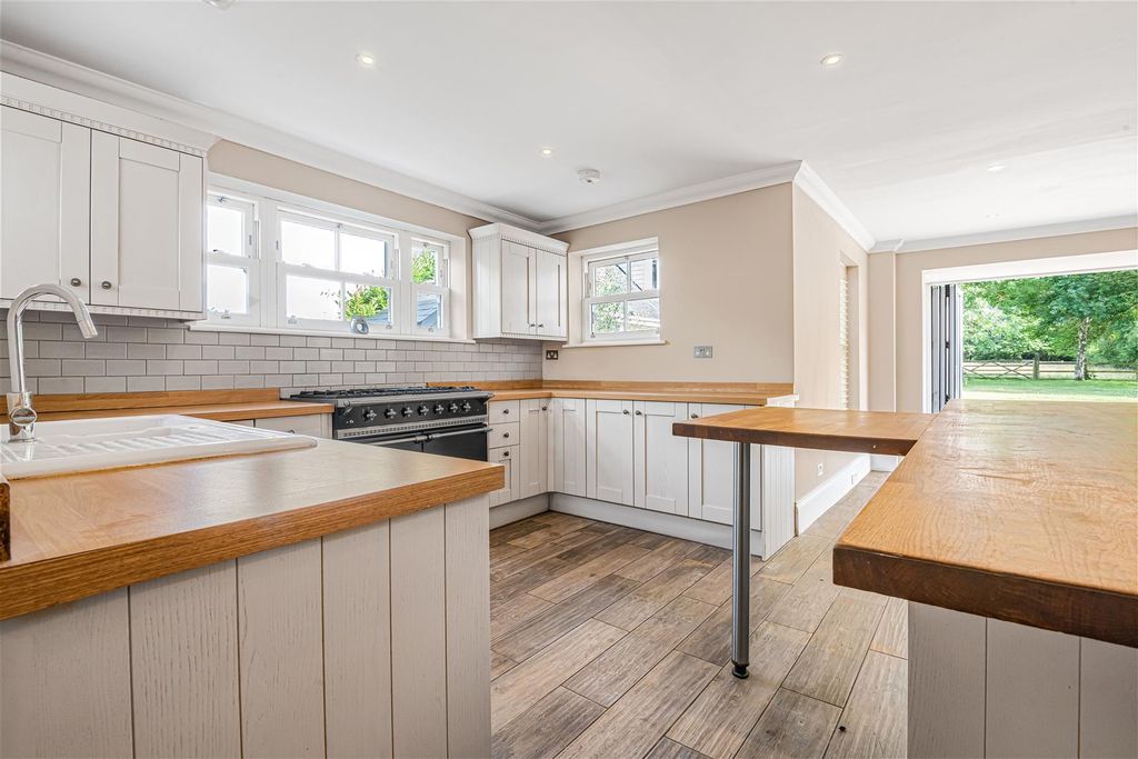 Property photo 3 of 46 33_86485.Jpg