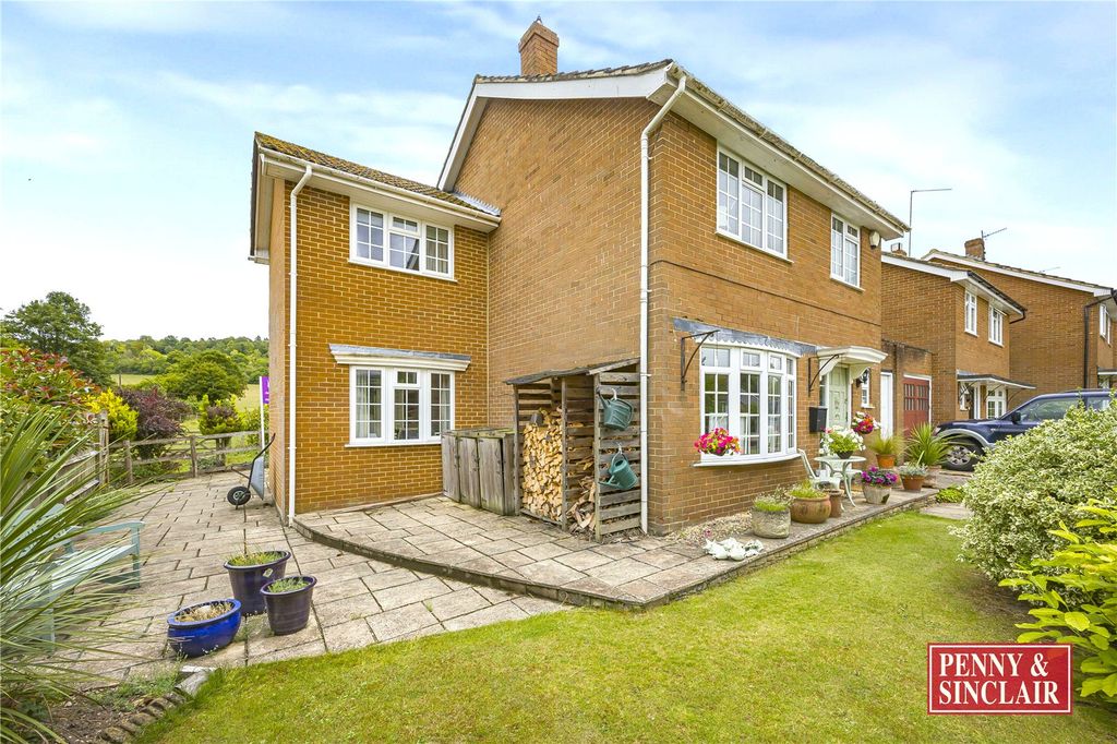 Property photo 1 of 19 Picture No. 05