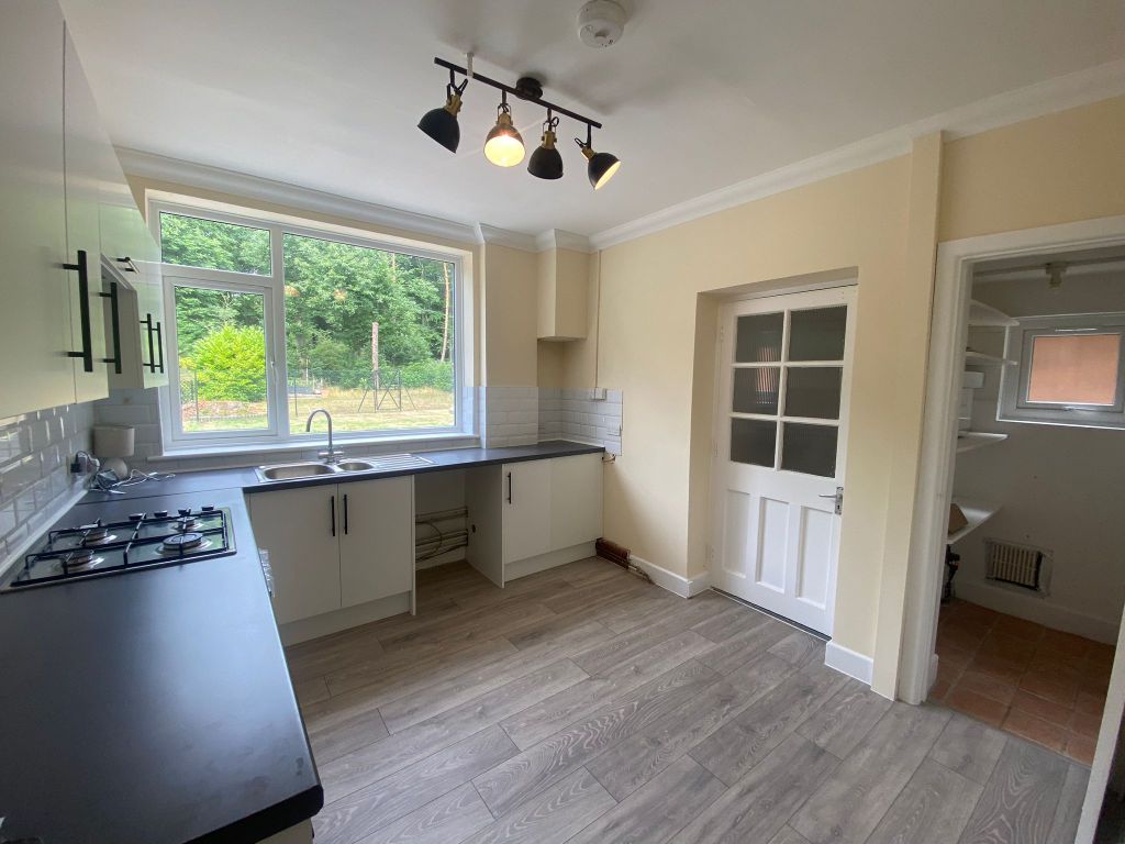 Property photo 2 of 5 Kitchen