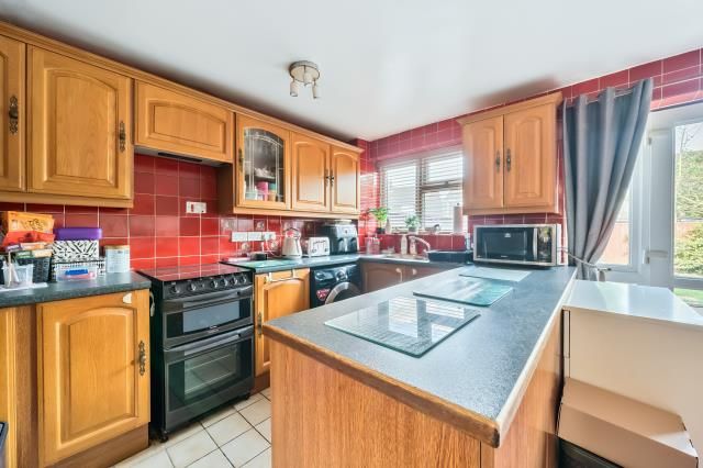 Property photo 3 of 10 Kitchen/Dining Room