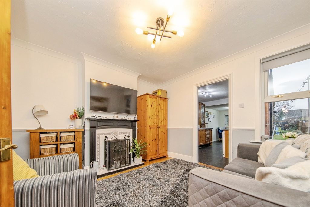 Property photo 3 of 15