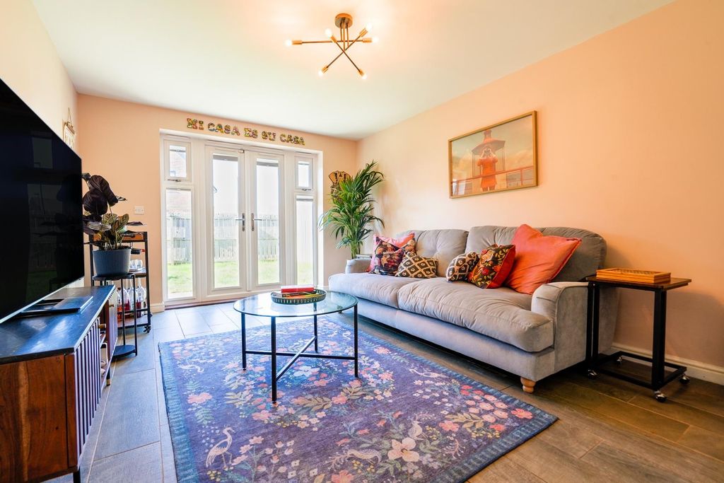 Property photo 2 of 12 Living Room