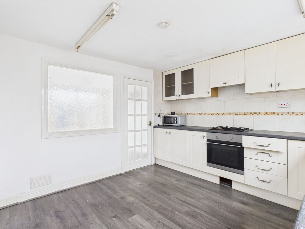Property photo 3 of 13 4161007