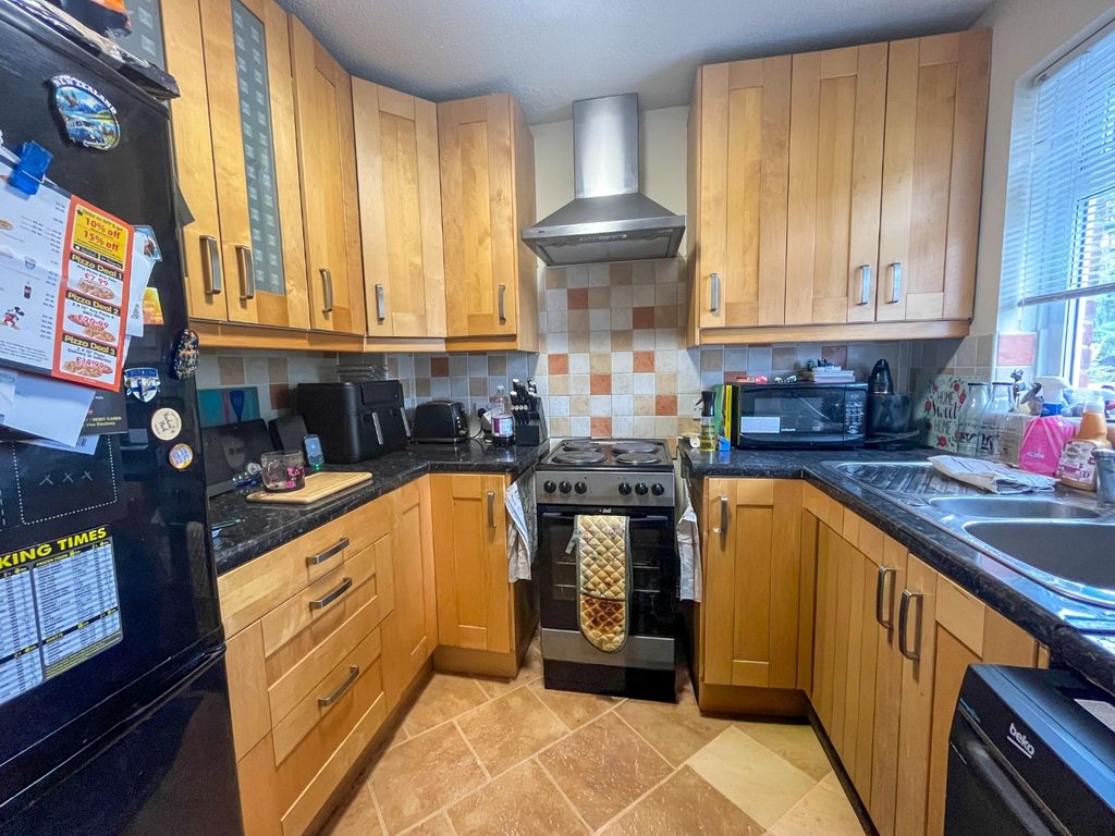 Property photo 2 of 7 4532304