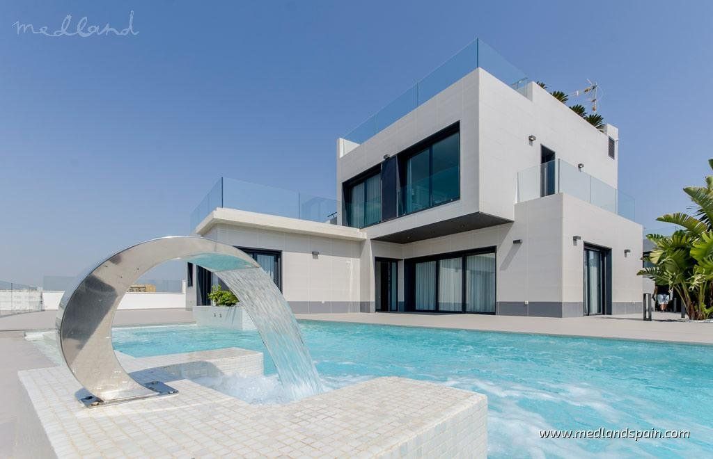Property photo 1 of 15 Modern Detached Villa With Private Pool And Sea Views In Campoamor