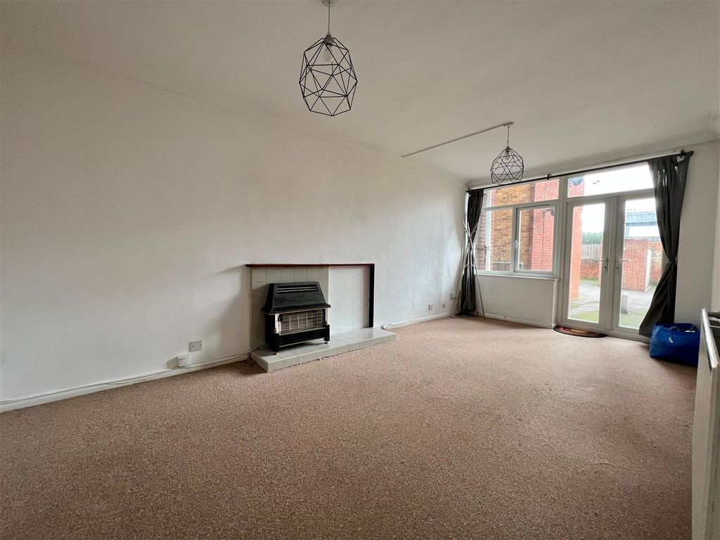 Property photo 3 of 6 Lounge Diner.Jpg