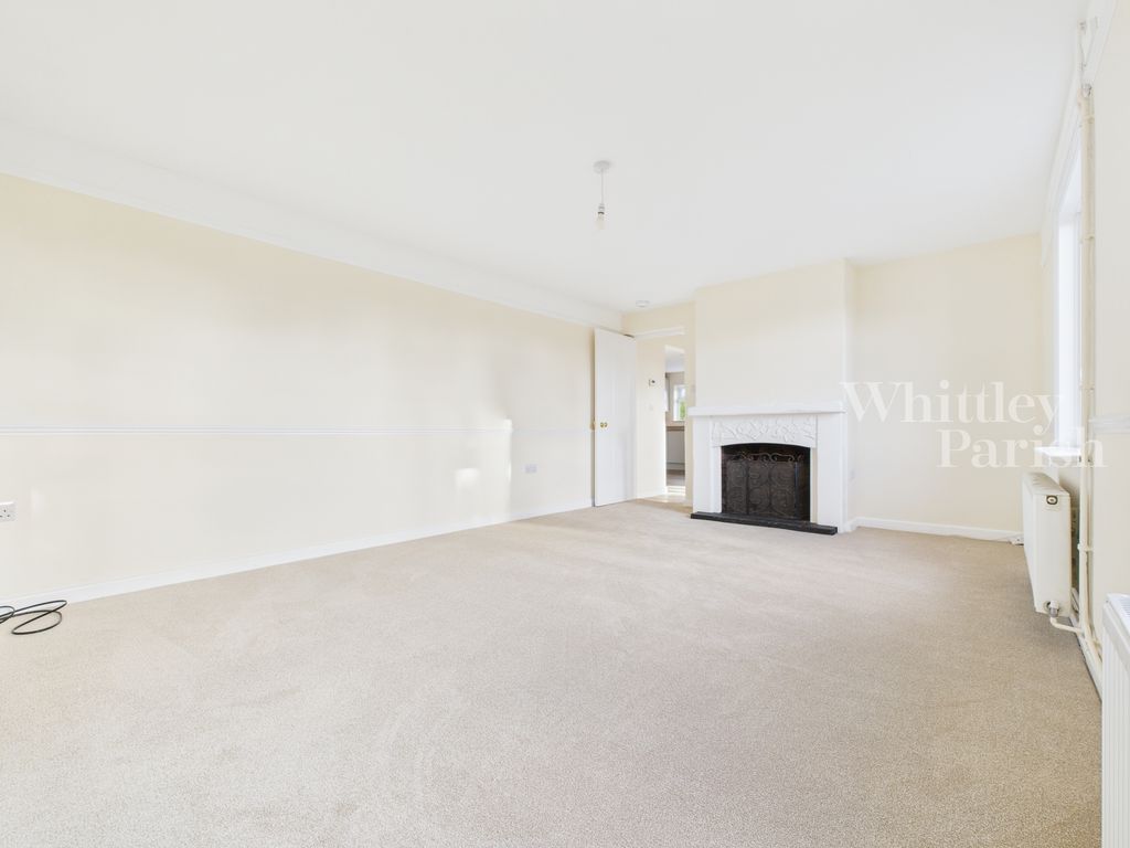 Property photo 2 of 43 Cam04332G0-Pr0590-Still027