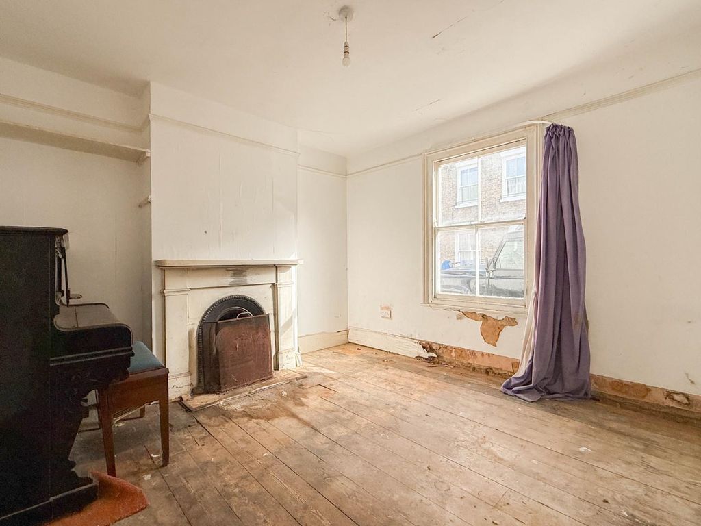 Property photo 2 of 11 20260309_143641099_0.0.Jpg