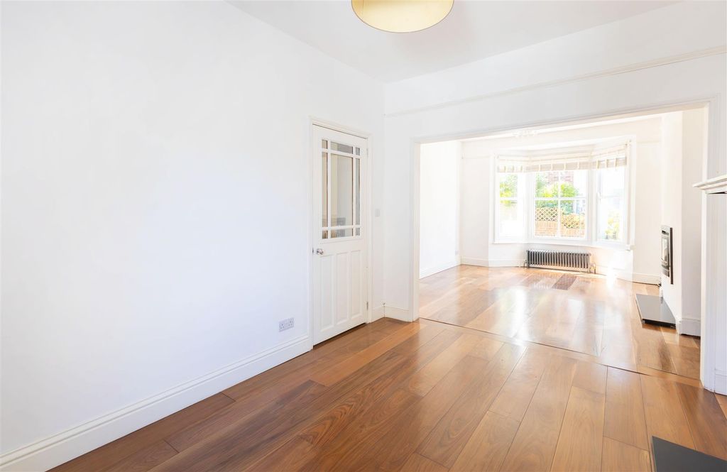 Property photo 3 of 20 Living/Dining Room