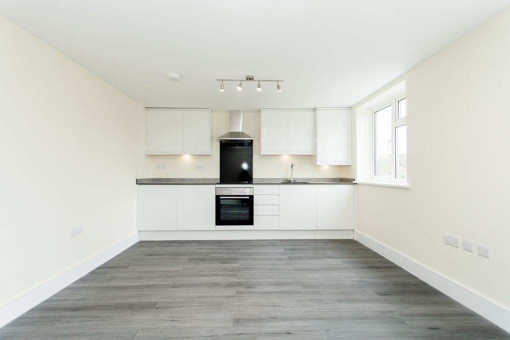 Property photo 3 of 13 Photo 6