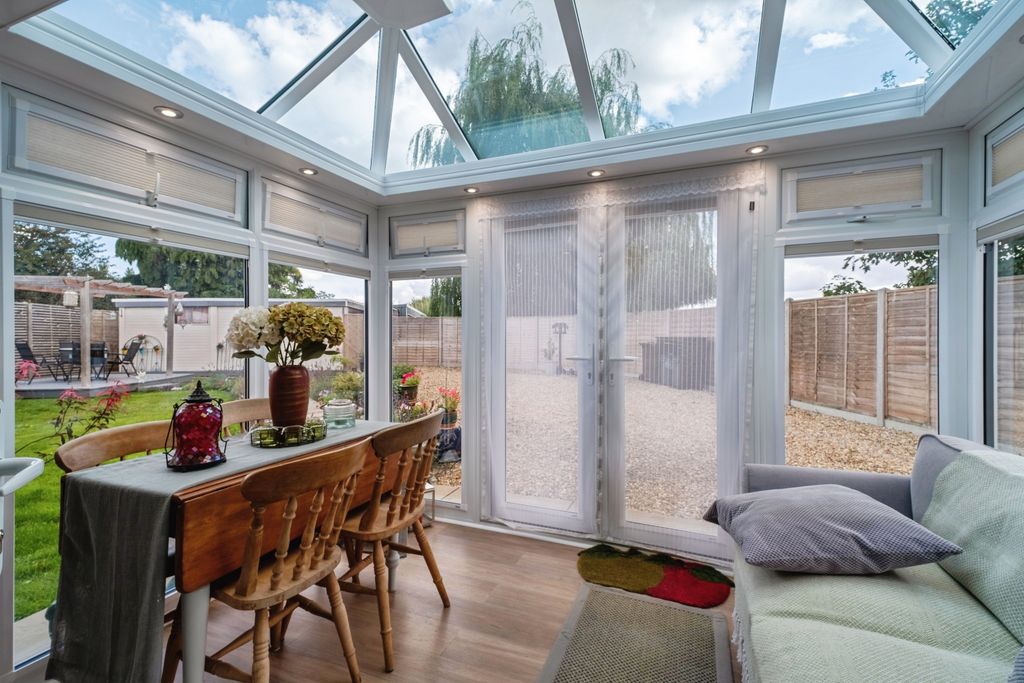 Property photo 3 of 18 61Broadgatewhaplodedrove-19