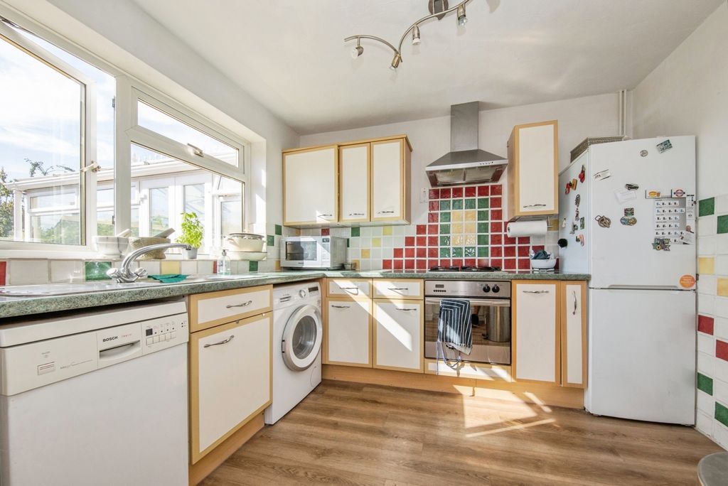 Property photo 3 of 18 Pbox-Img.Jpg