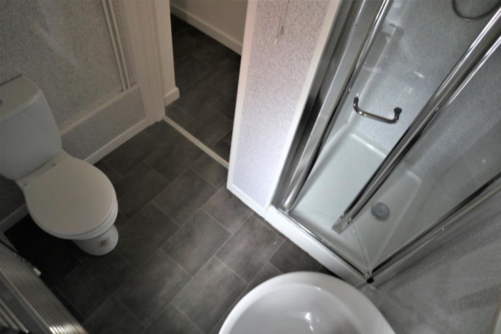 Property photo 3 of 6 Bathroom 3_Lge