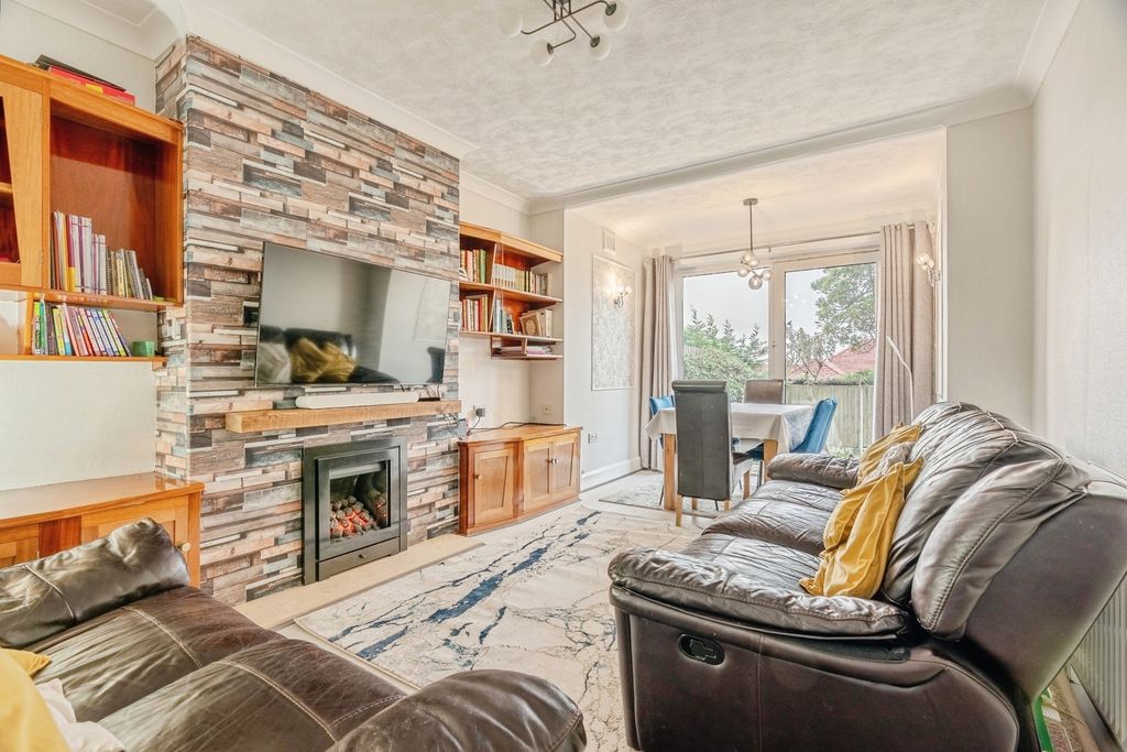 Property photo 3 of 20 Pbox-Img.Jpg