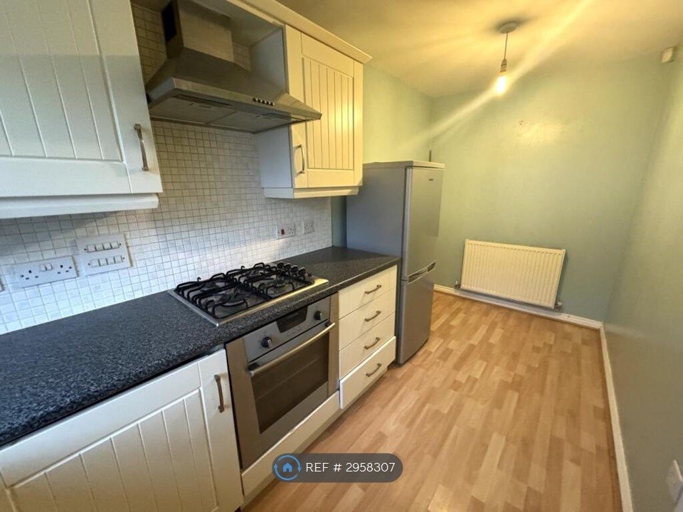 Property photo 2 of 15 Kitchen