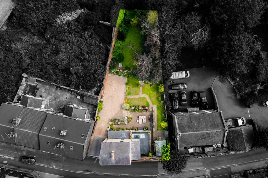 Property photo 3 of 43