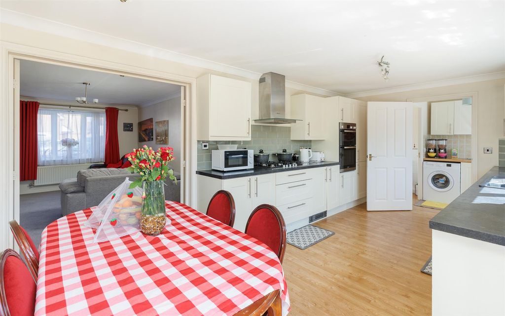 Property photo 3 of 27 4.Jpg