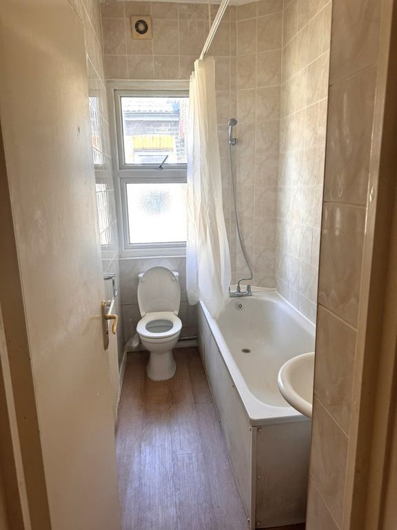 Property photo 2 of 5 Gallery