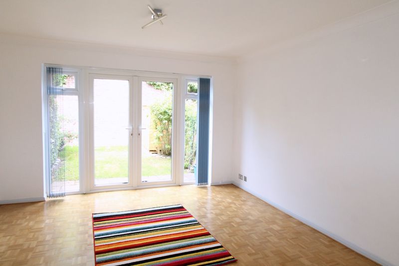 Property photo 2 of 9 Photo 1