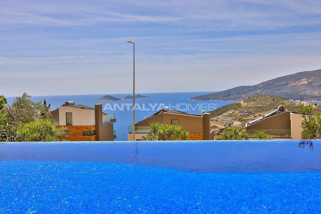 Property photo 3 of 45