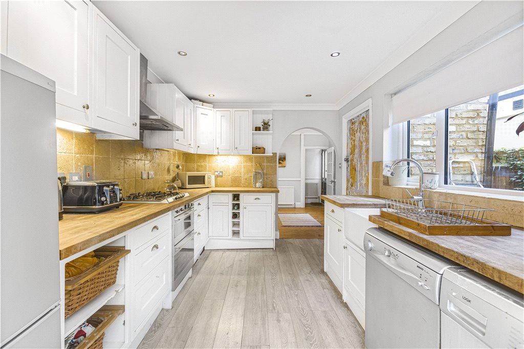 Property photo 2 of 26 Kitchen