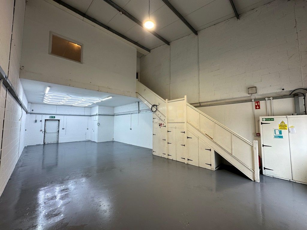 Property photo 3 of 8 Photo 8