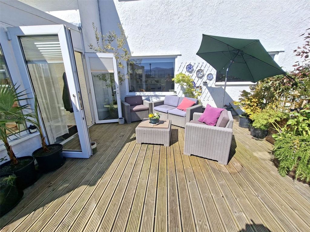 Property photo 2 of 36 Picture No. 55