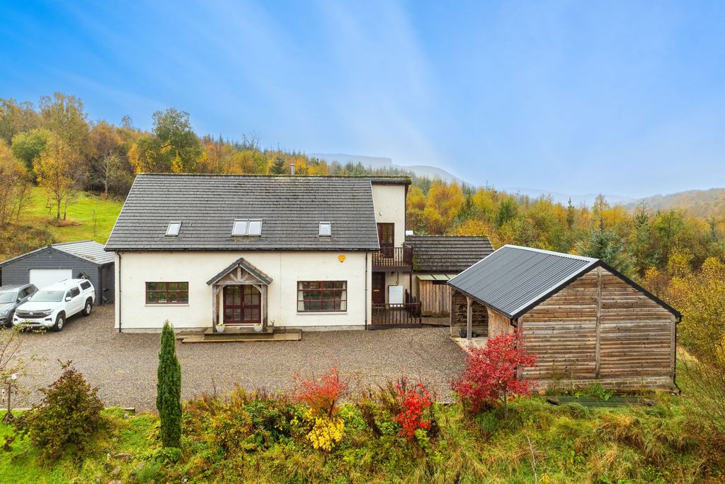 Property photo 2 of 45