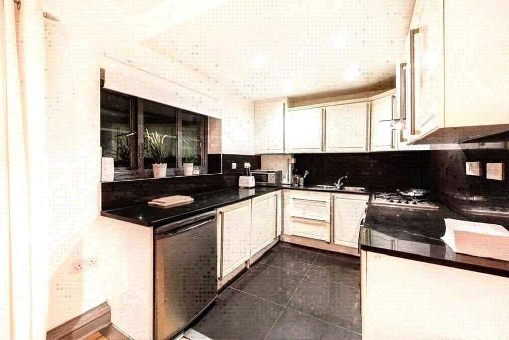 Property photo 3 of 7 Picture No. 06