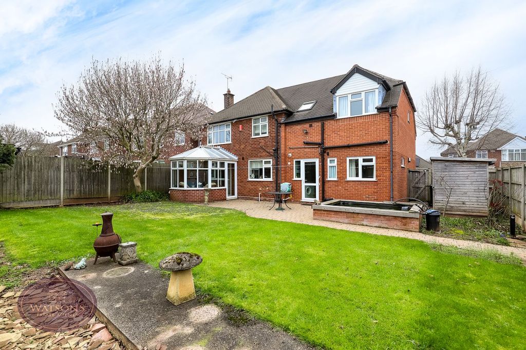 Property photo 2 of 36