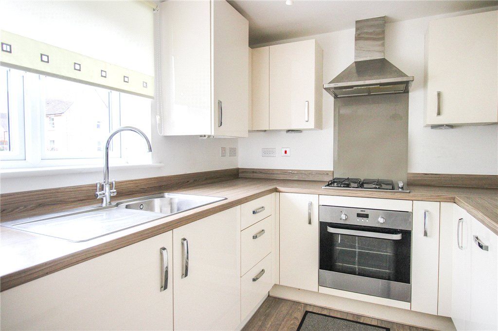 Property photo 2 of 8 Kitchen