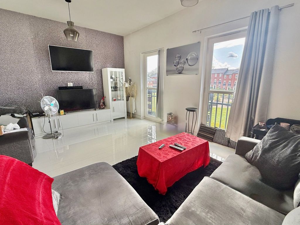 Additional image 4 of 2 bed flat for saleLowbridge Walk, Bilston WV14