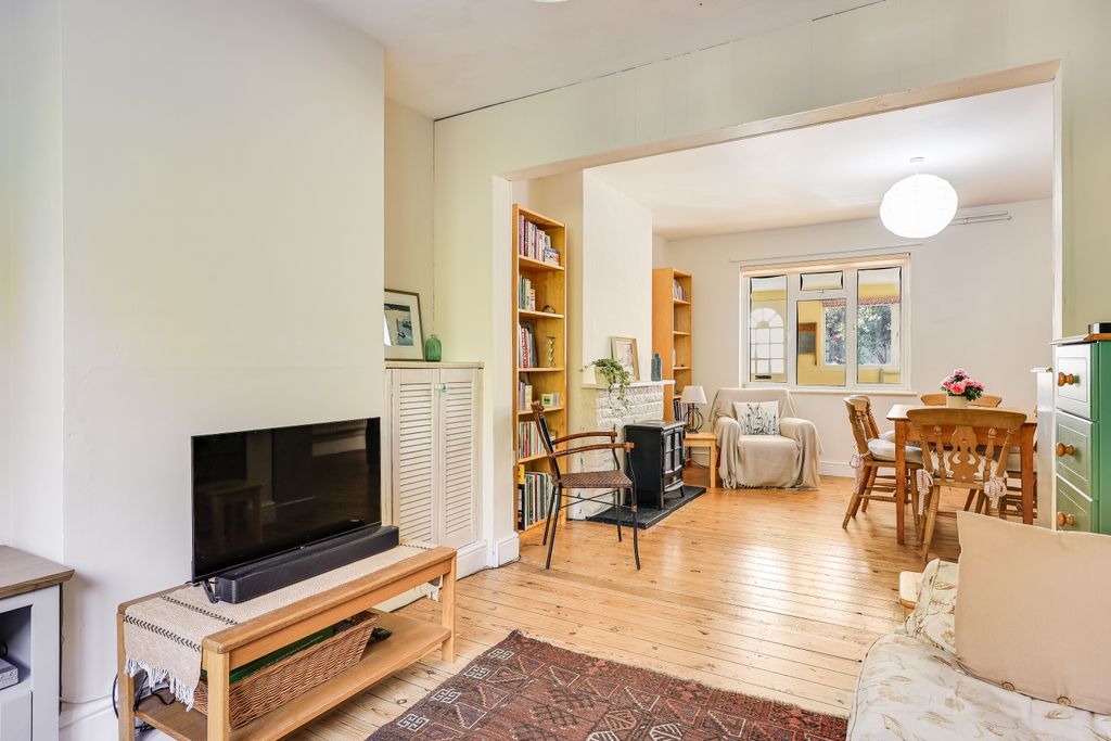 Property photo 2 of 25 Img2634