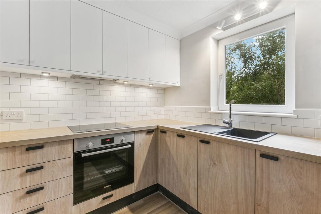 Property photo 2 of 5 9.Jpg